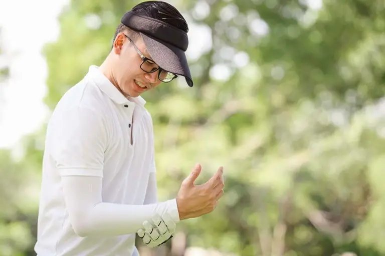 Can You Play Golf With a Broken Hand?