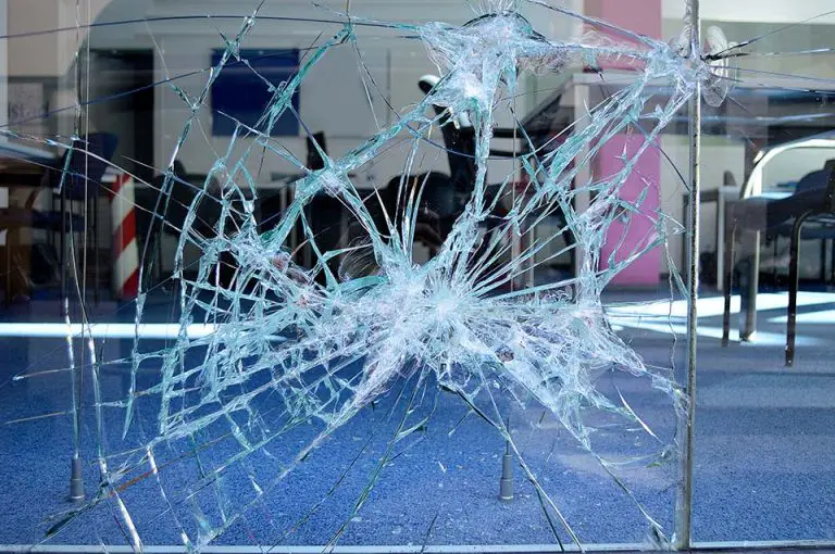 What Happens if a Golfer Breaks a Window?