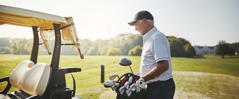 What To Buy a New Golfer: [11+ Gift Ideas]